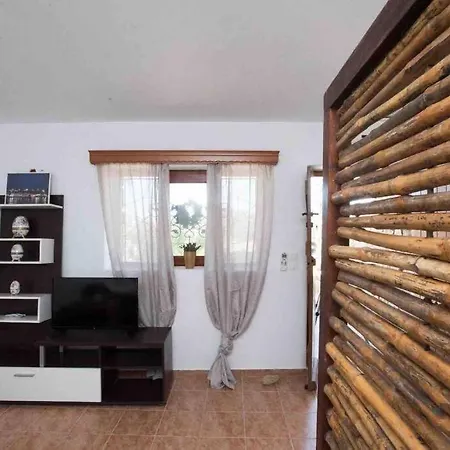 Iris 2 Villa